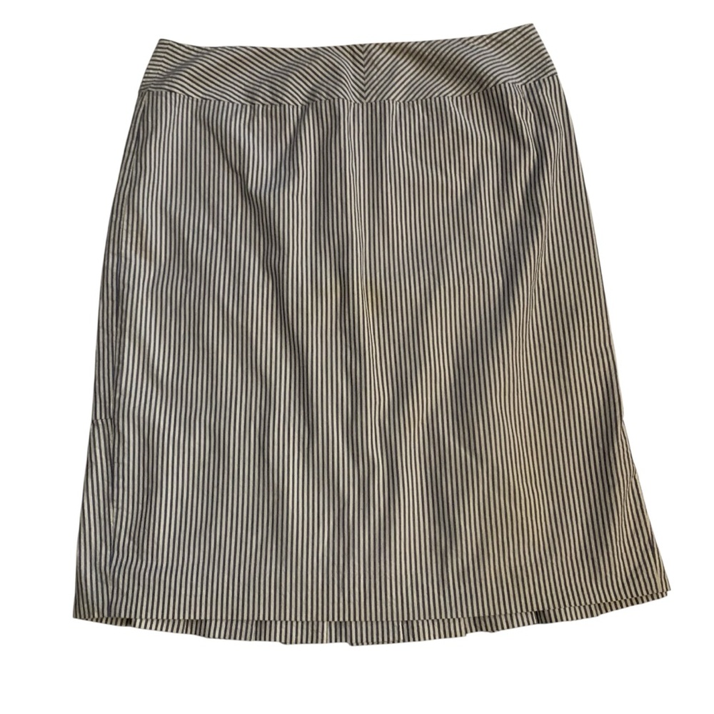 Casual Corner White and Blue A-Line Knee-Length Skirt